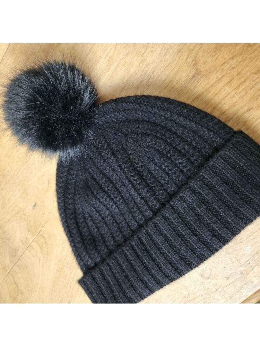 La Seine 100% Cashmere Hat with Pompom NWOT - Picture 3 of 8